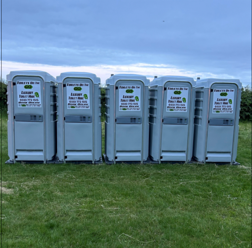 portable toilet hire luxury from toilets on the go north west and yorkshire hire